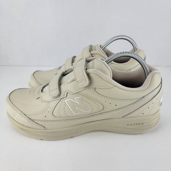New Balance 577 Womens Size 8.5 Abzorb Tan Health Walking Shoes Sneakers WW577VB - Picture 1 of 9